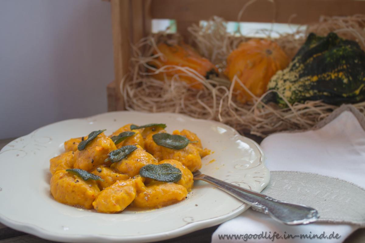 Rezeptbild: Kürbis-Gnocchi mit Salbeibutter