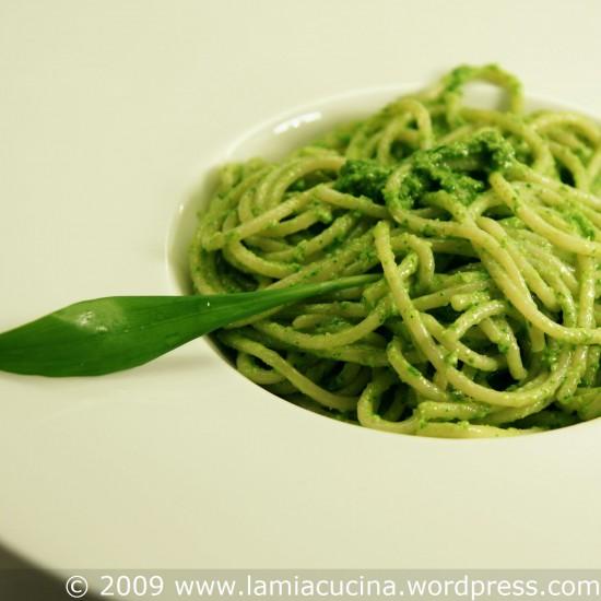 Rezeptbild: Bärlauchpesto mit Mandeln