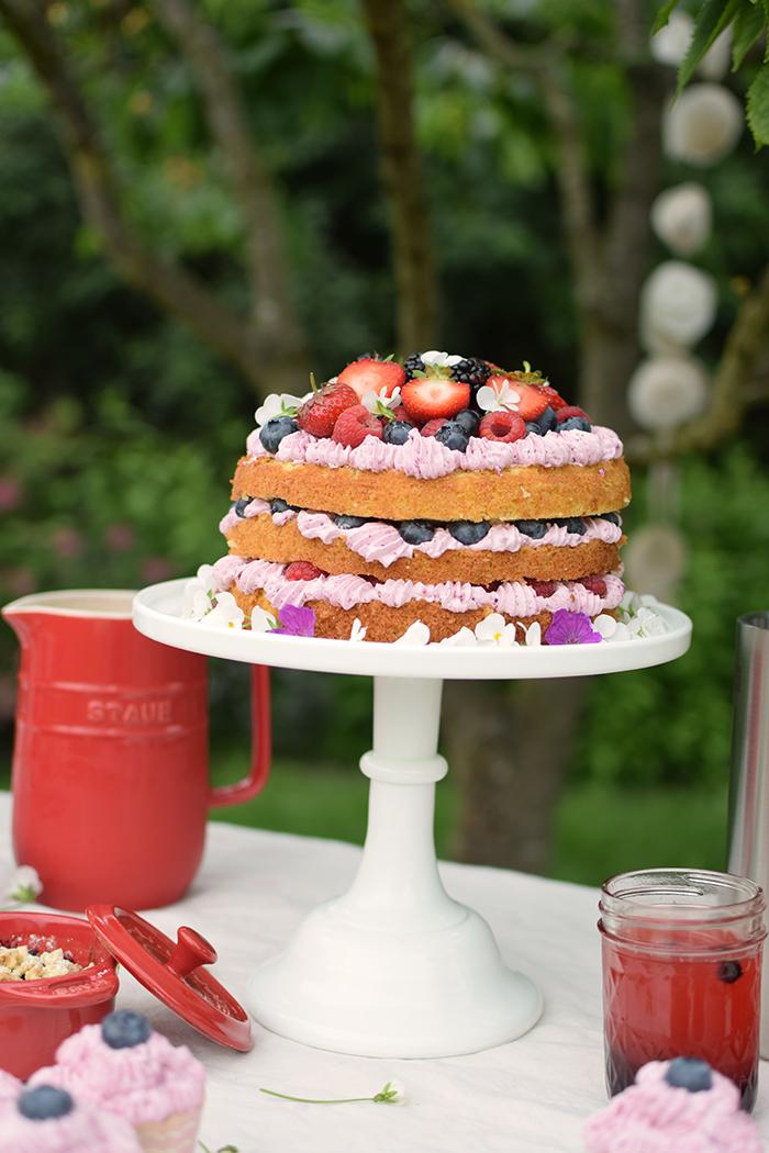Rezeptbild: Zitronen Beeren Torte