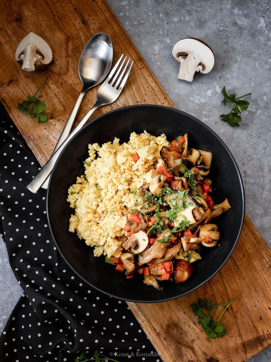 Rezeptbild: Herzhaftes Pilzragout mit Hirse (vegan & glutenfrei)