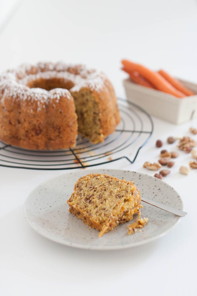 Rezeptbild: Karotte-Nuss-Guglhupf