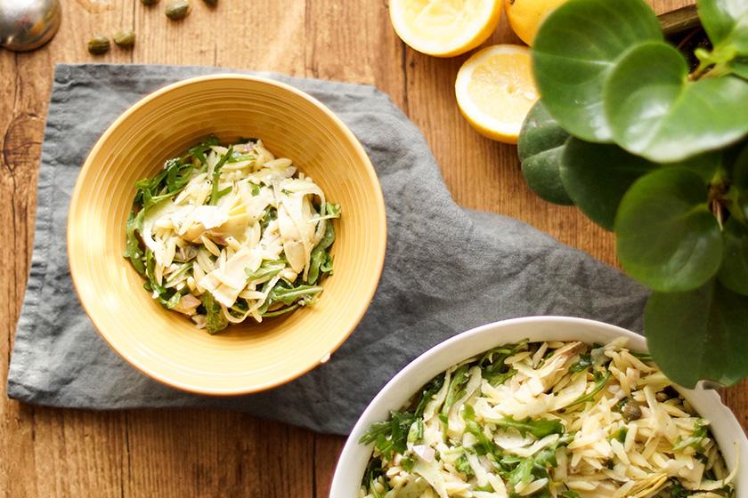 Rezeptbild: Orzo-Salat mit geräucherter Forelle