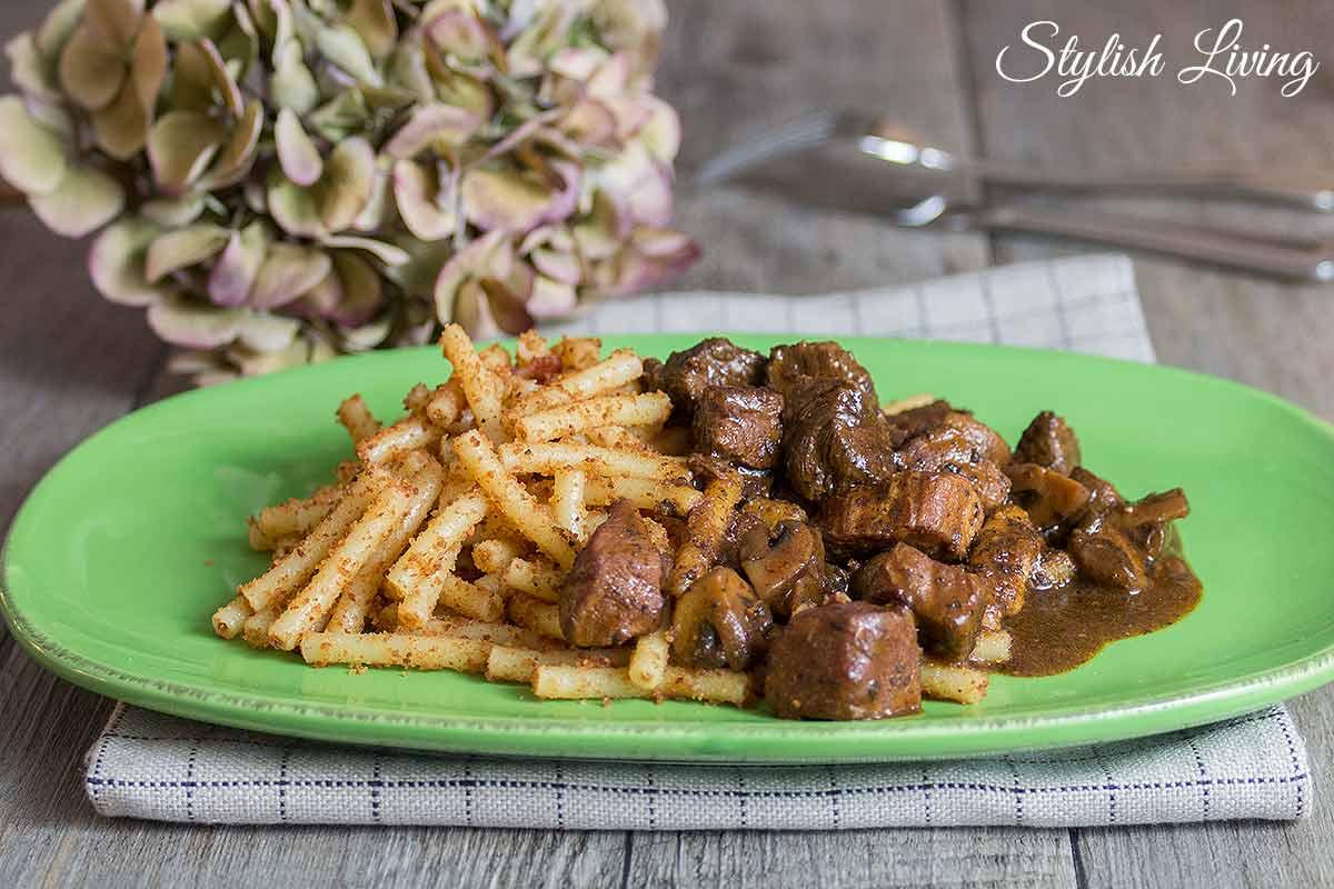 Rezeptbild: Weltbestes Gulasch mit Schinkenmacceroni