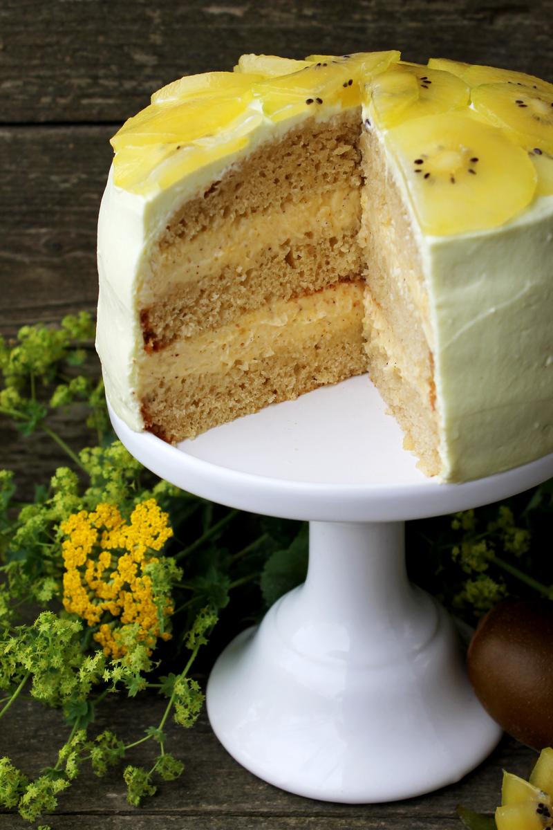 Rezeptbild: Kiwi-Vanille-Torte mit gelben Kiwis