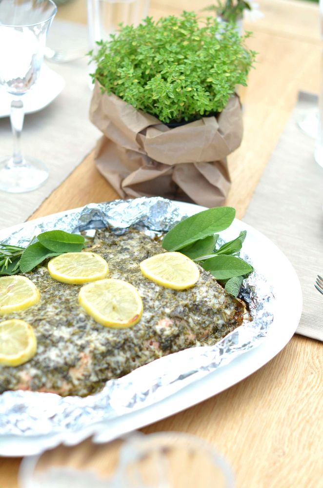 Rezeptbild: Fjordforelle mit Kräuter Parmesan Haube