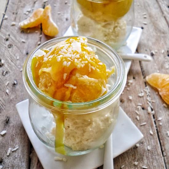 Rezeptbild: Kokos & Mandarine Eis mit Mangosauce