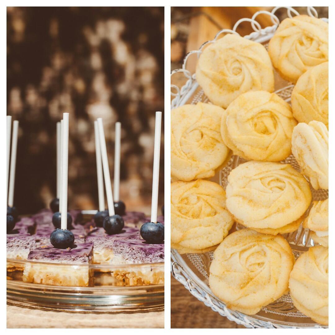 Rezeptbild: Mini Blueberry Cheesecake & Rose Cookies