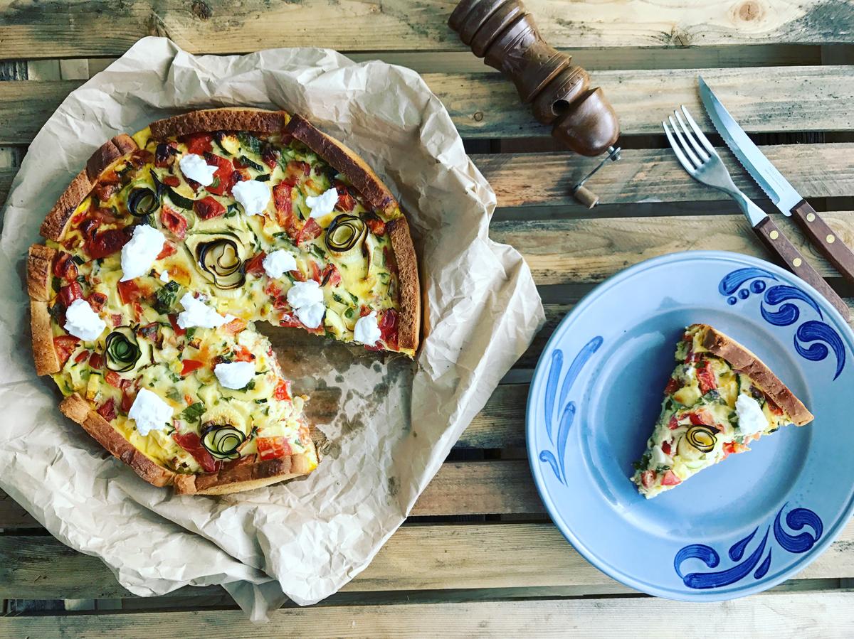 Rezeptbild: Zucchini Bruschettaquiche mit Ziegenfrischkäse