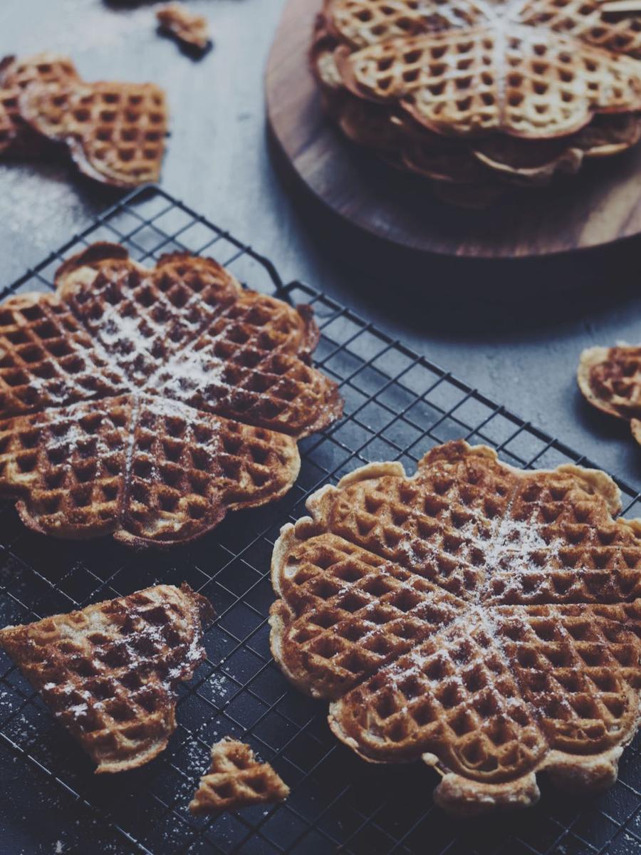 Rezeptbild: VOLLKORN-WAFFELN MIT EMMERMEHL