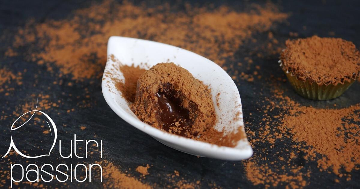 Rezeptbild: Rohkost-Schokomuffin mit flüssigem Kern