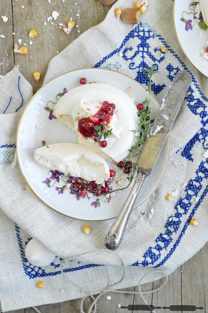 Rezeptbild: Mini Pavlova mit Preiselbeeren 