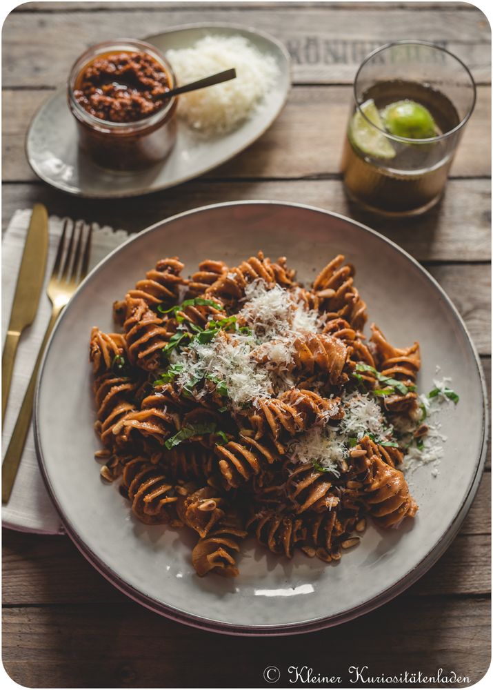 Rezeptbild: Geröstete Pasta mit Pesto Rosso