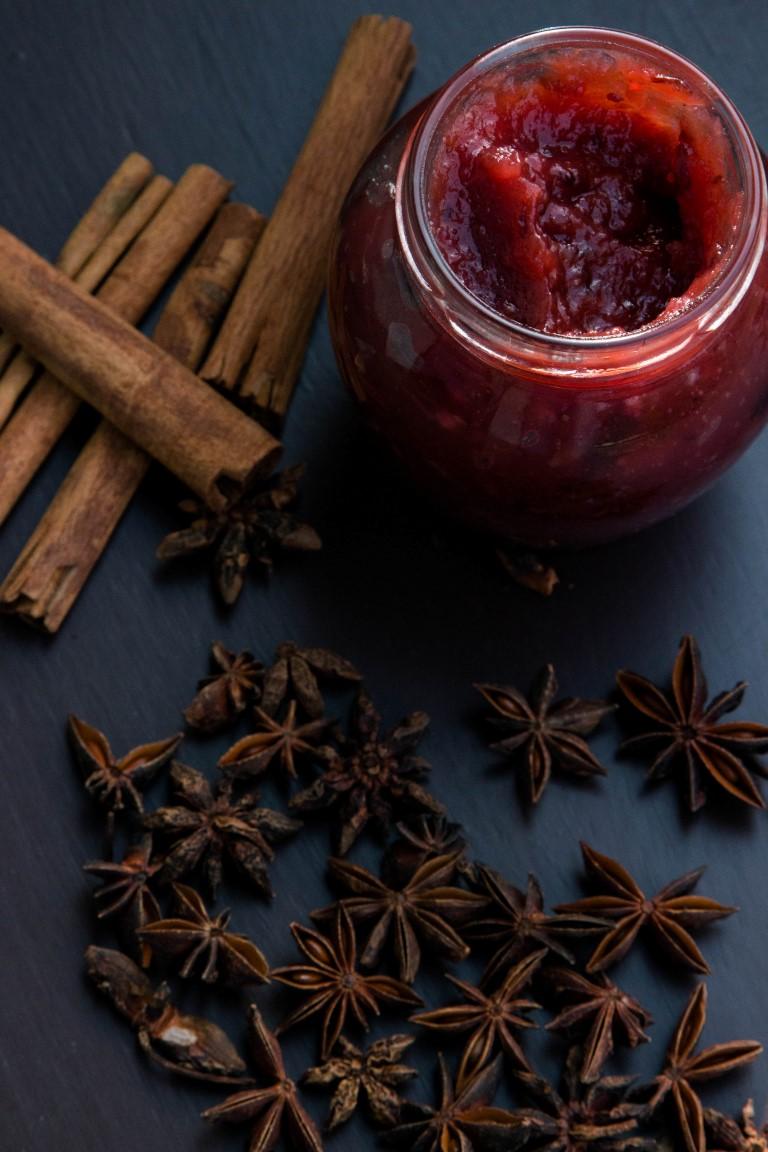 Rezeptbild:   WEIHNACHTLICHE PFLAUMEN-APFEL-MARMELADE