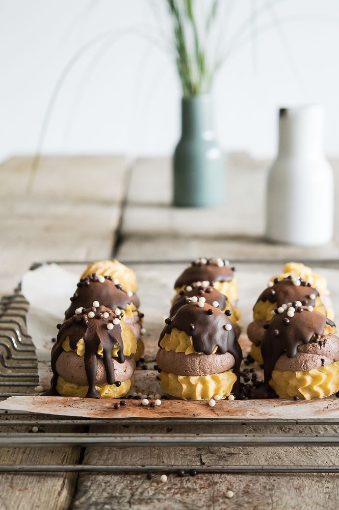 Rezeptbild: Profiteroles mit Maracuja Schoko Creme 