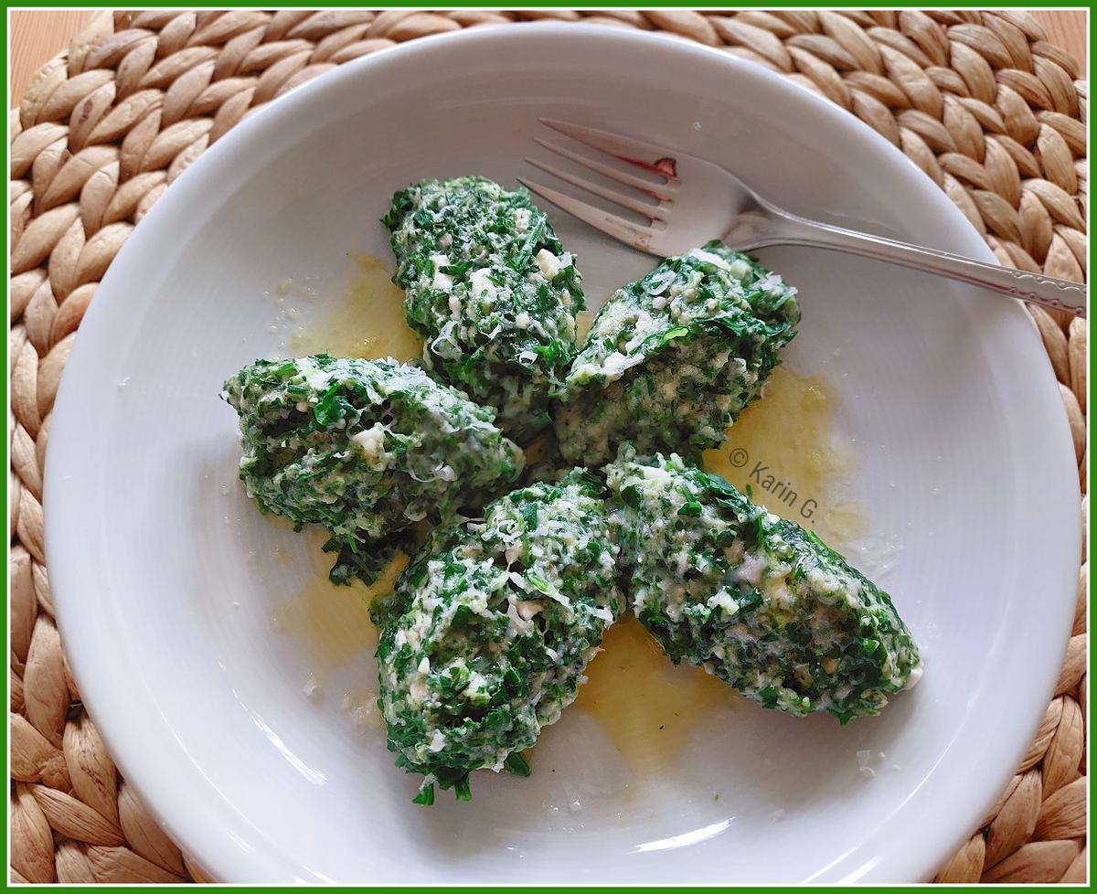Rezeptbild: Spinat - Rucola - Parmesan - Nocken mit Salbeibutter