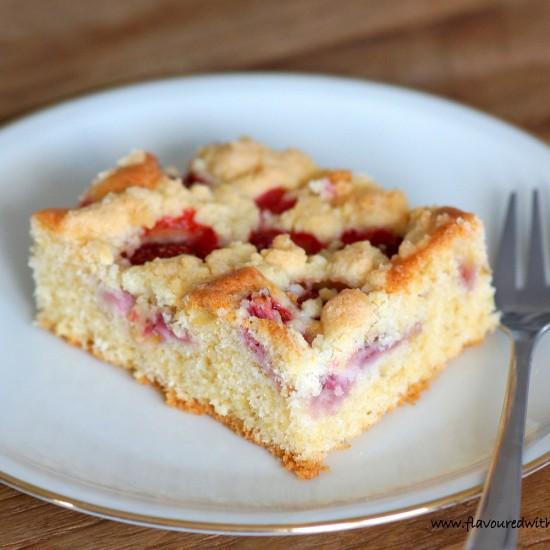 Rezeptbild: Erdbeer-Streuselkuchen