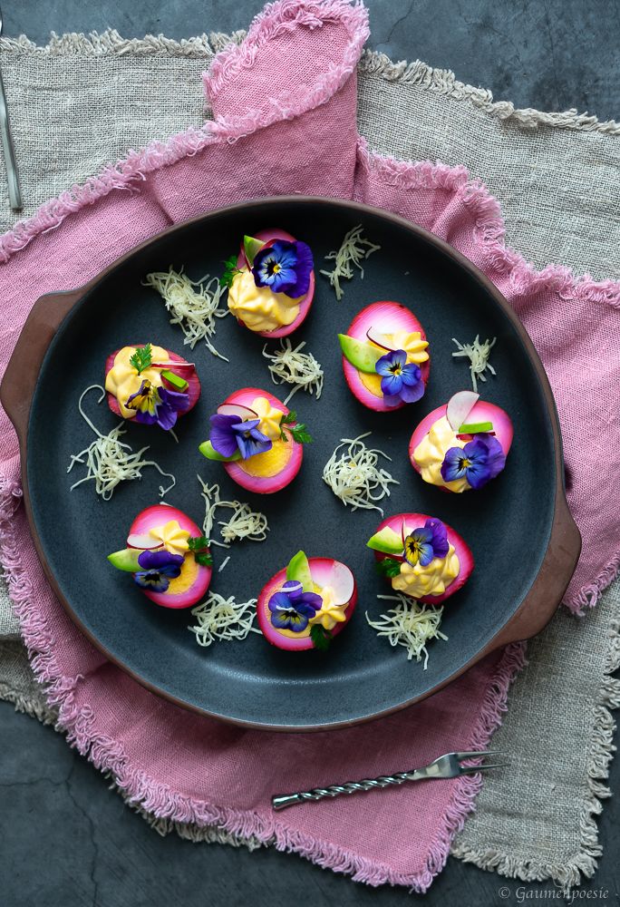Rezeptbild: Gefüllte Rote-Bete-Eier - Red Deviled Eggs