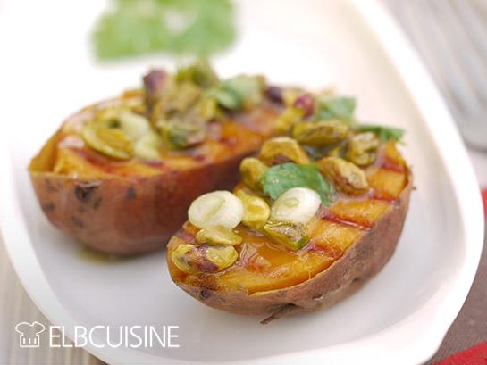 Rezeptbild: Echtes Soulfood: Gegrillte Süßkartoffeln mit grandiosem Knuspertopping