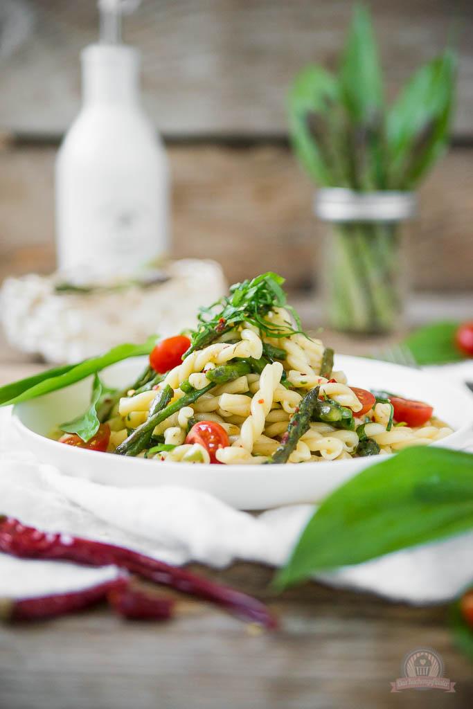 Rezeptbild: Pasta Aglio Oli mit grünem Spargel