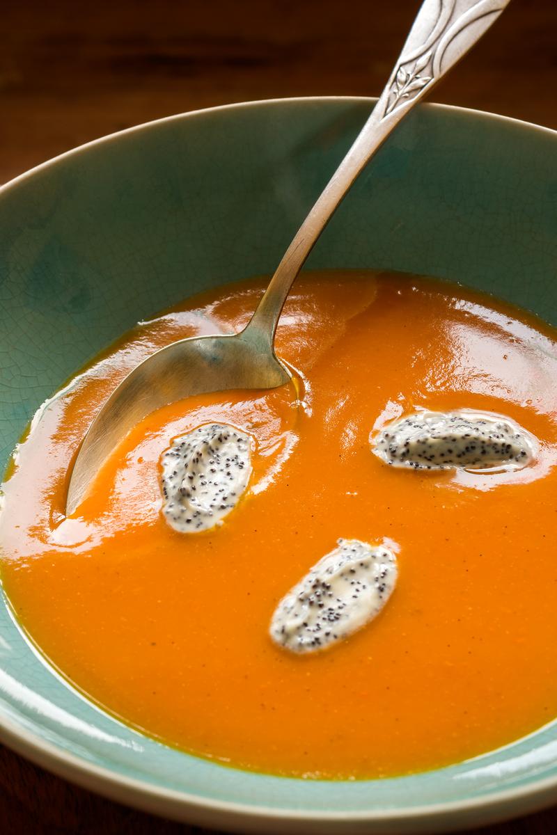 Rezeptbild: Kürbissuppe mit Mohnnocken