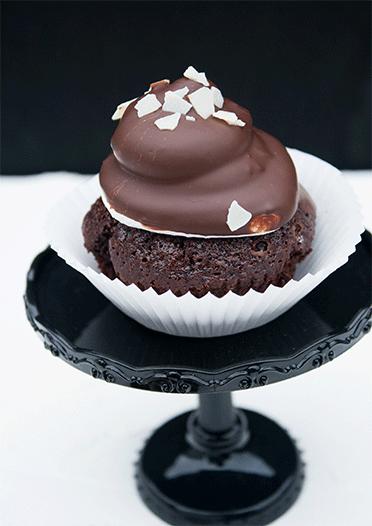 Rezeptbild: Schoko-Kaffee-Muffins mit Marshmallow-Topping