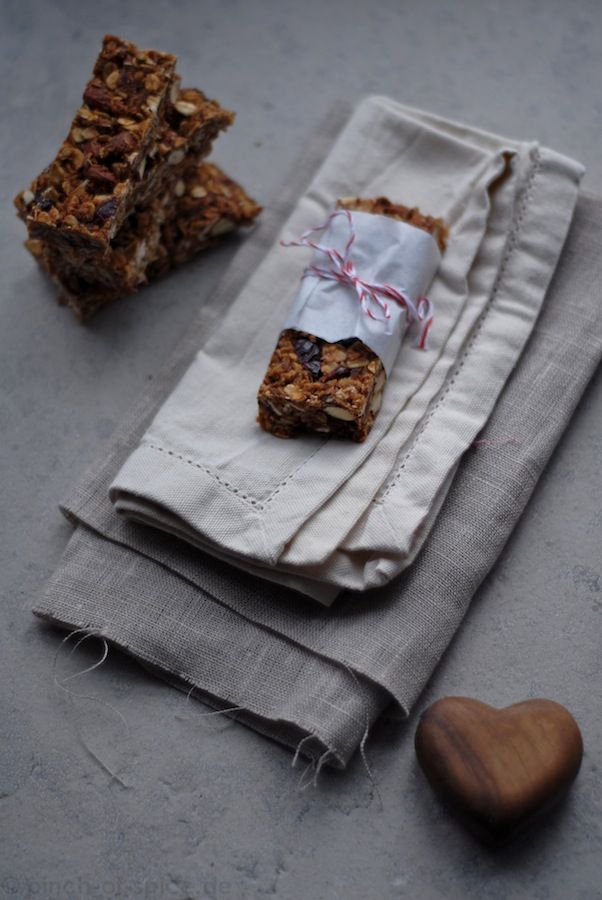 Rezeptbild: Müsliriegel mit Honig und Trockenfrüchten