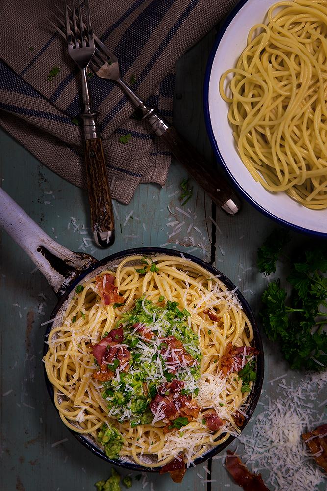 Rezeptbild: Spaghetti mit Avocadopesto