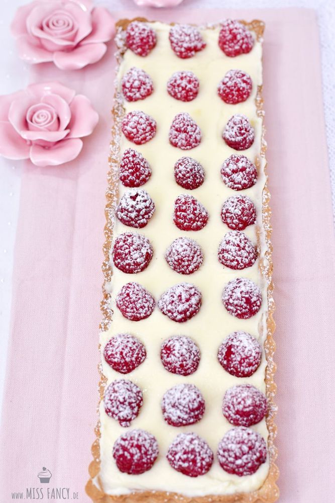 Rezeptbild: Zarte Himbeertarte mit Mürbeteigboden