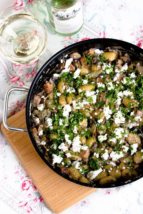Rezeptbild: Schnelle Gnocchi Pfanne mit Pfifferlingen und Feta
