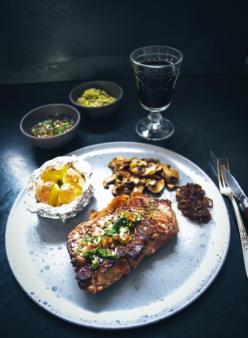 Rezeptbild: Rumsteak mit Champignons richtig braten