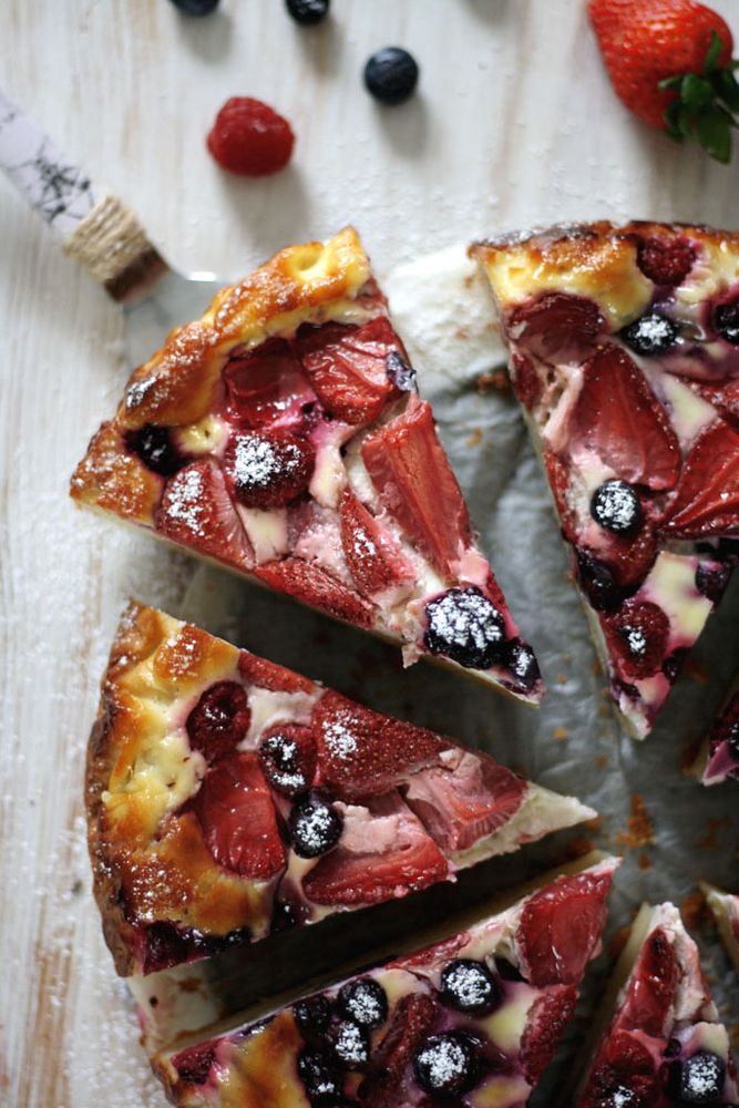 Rezeptbild: Beeren-Mascarpone-Kuchen