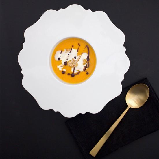 Rezeptbild: Kürbissuppe mit einem Hauch Zimtblüte