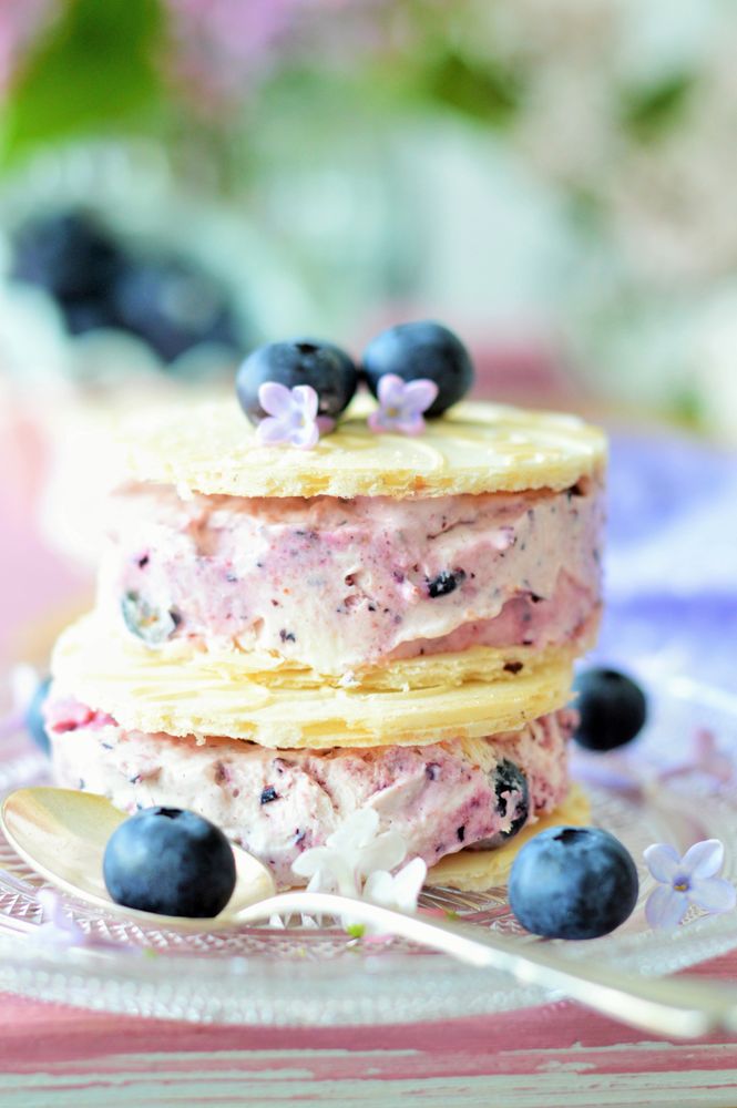 Rezeptbild: Heidelbeere-Eissandwiches