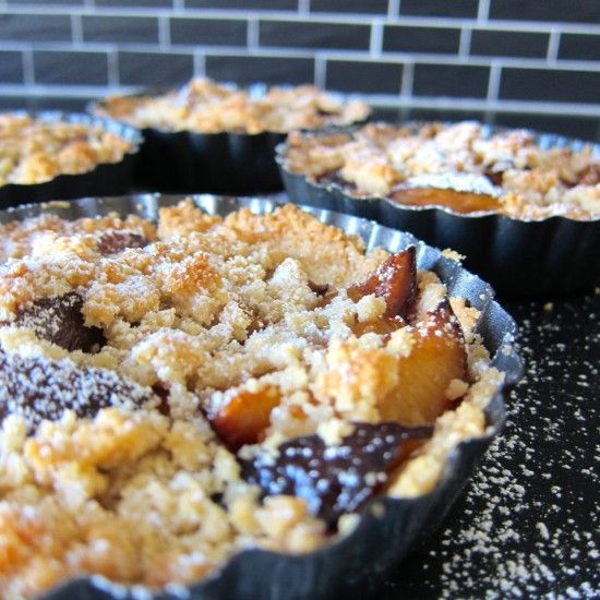 Rezeptbild: Streusel-Tartelettes mit Zwetschgen