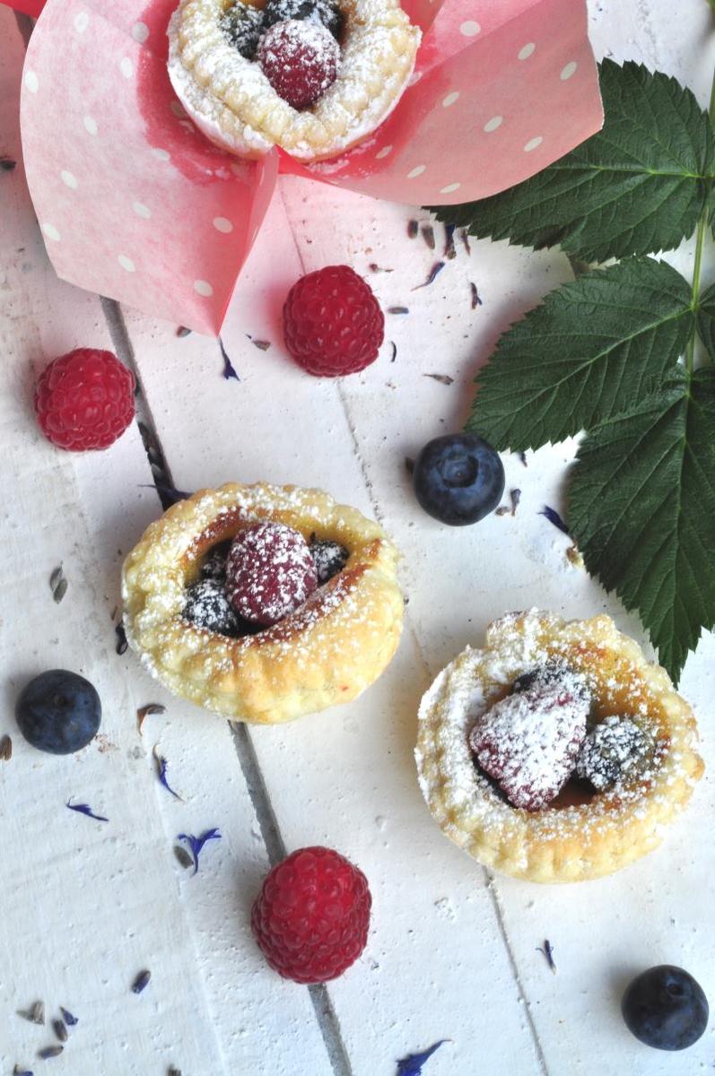 Rezeptbild: Knusprige Beerenkörbchen