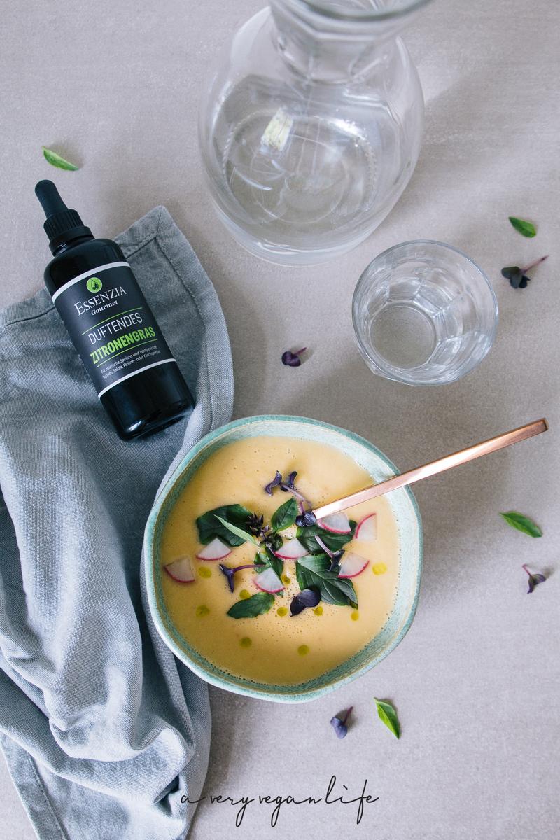 Rezeptbild: Kohlrabi-Suppe mit Zitronengras 