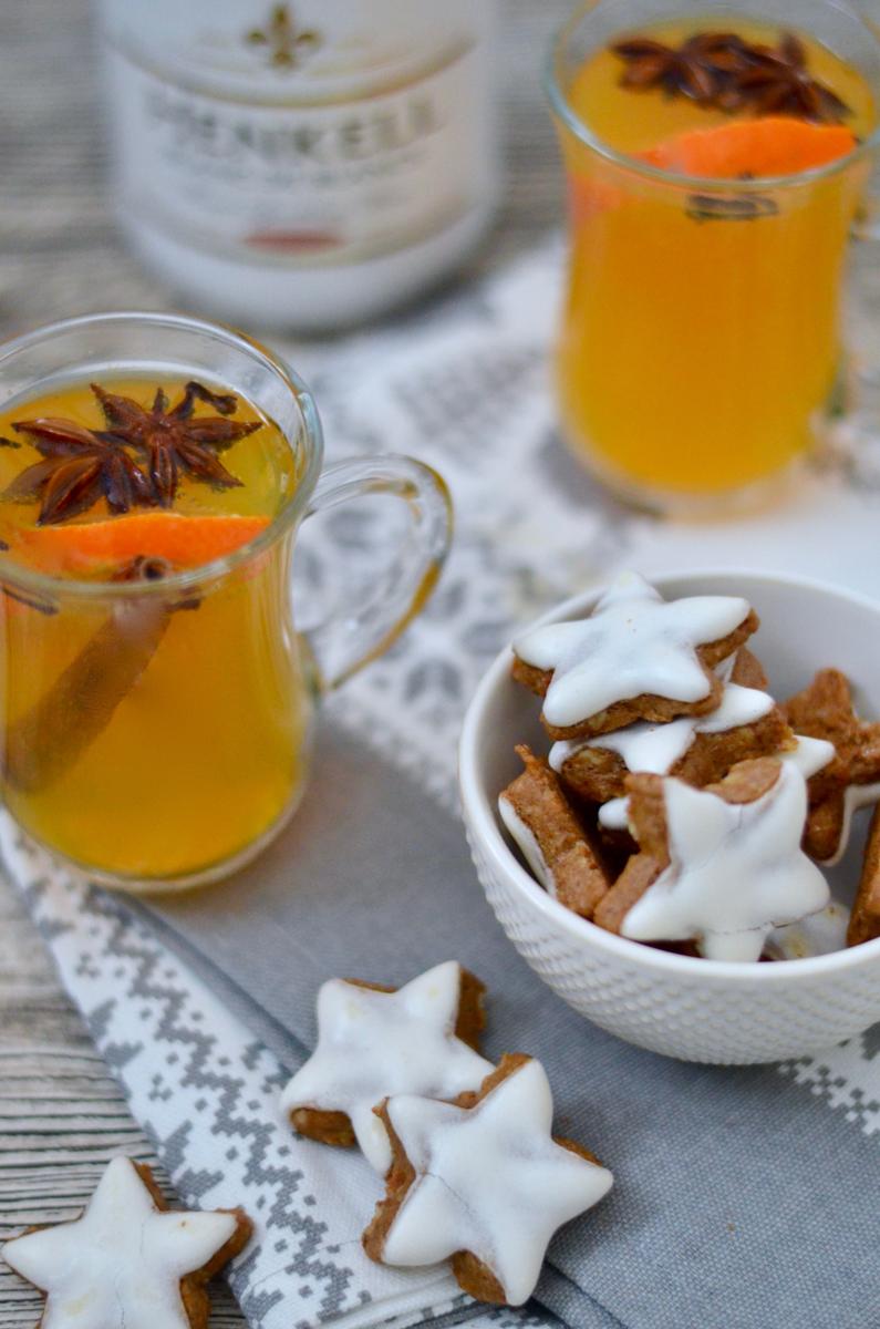 Rezeptbild: Glühsekt und Zimtsterne