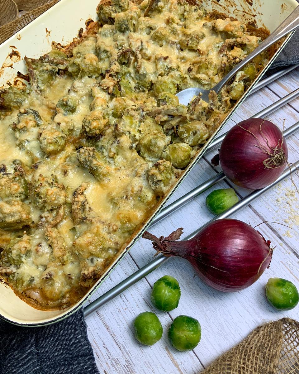 Rezeptbild: Überbackener low carb Rosenkohl aus dem Backofen