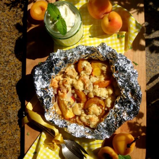 Rezeptbild: Aprikosen-Pfirsich Päckchen vom Grill