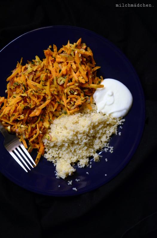 Rezeptbild: Möhren-Haselnuss-Salat mit Tahindressing