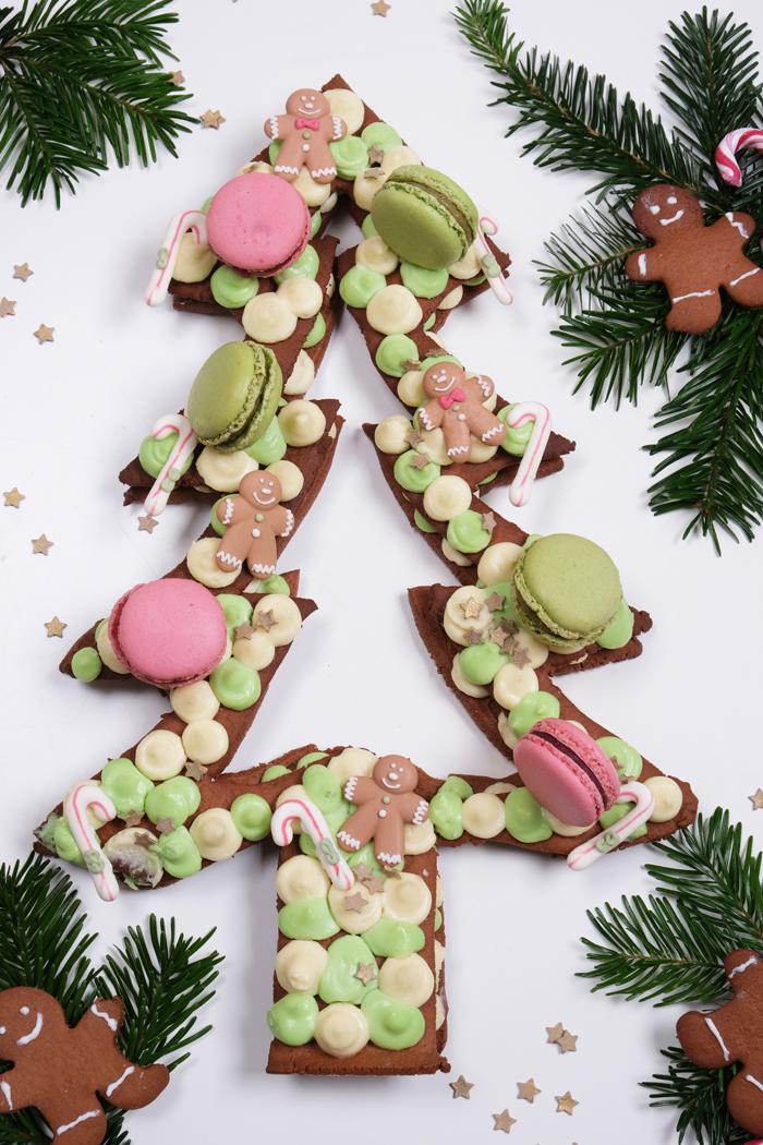 Rezeptbild: Weihnachtlicher Lebkuchen-Tannenbaum Cake nach Letter Cake-Art