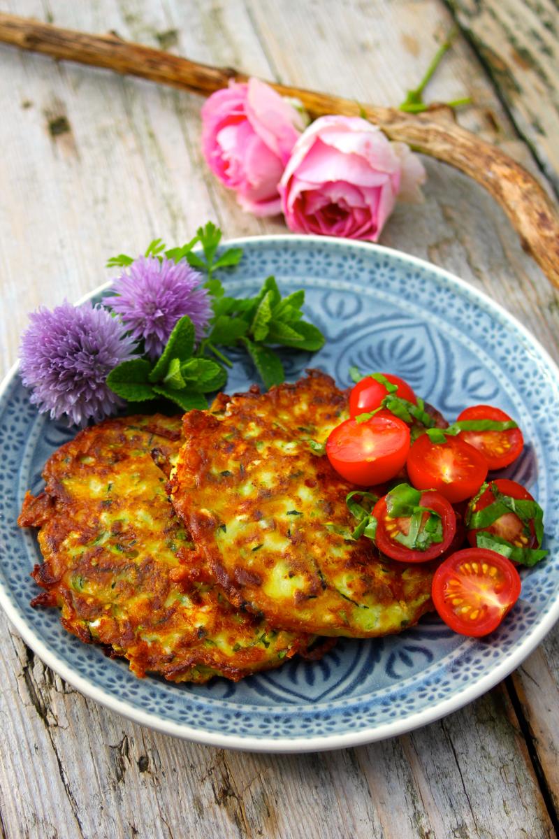 Rezeptbild: Zucchini-Feta-Küchlein