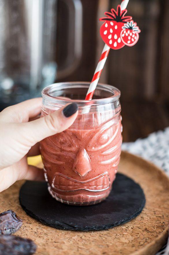 Rezeptbild: Erdbeer Bananen Smoothie Rezept (für Einsteiger + ohne Joghurt)