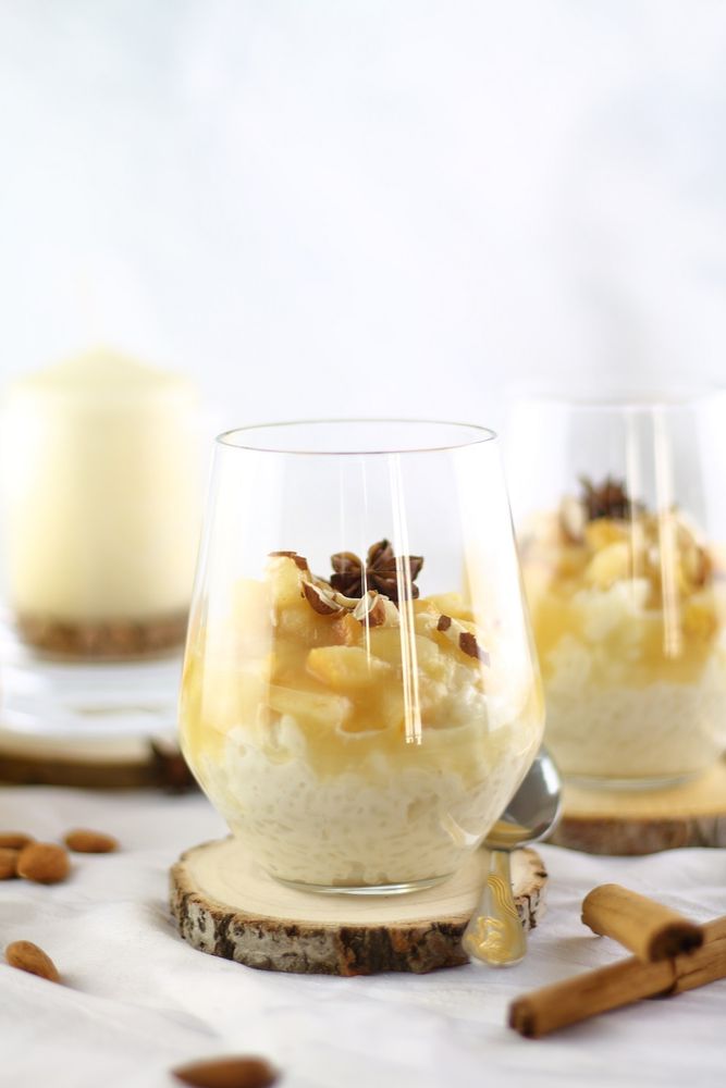 Rezeptbild: Süßes für den Herbst: Mandelmilchreis mit Birnen – vegan & zuckerfrei