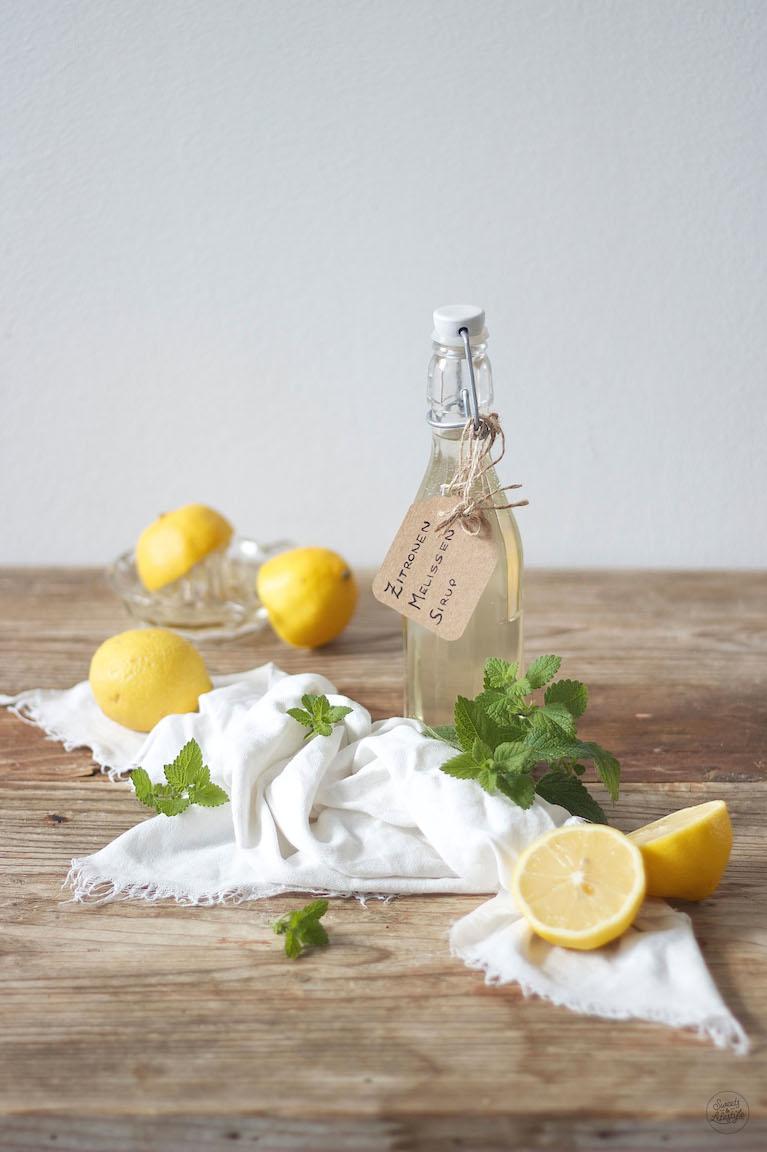 Rezeptbild: Zitronenmelissensirup