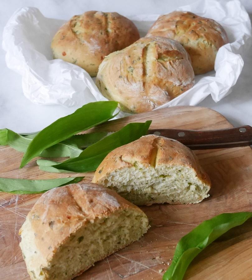 Rezeptbild: Bärlauch-Käse-Brötchen