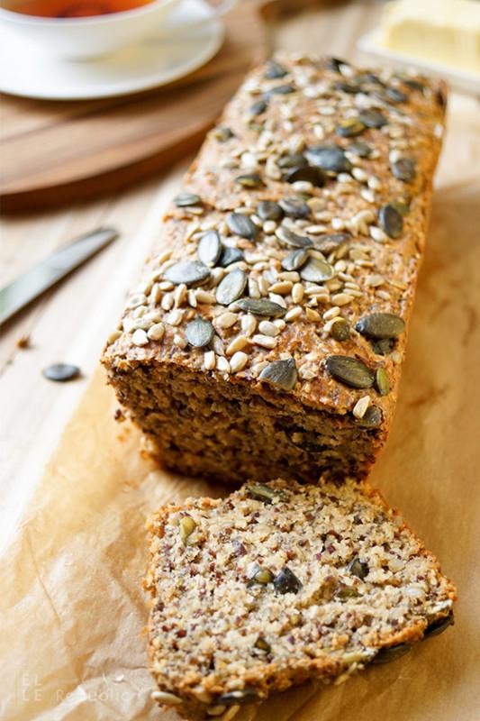 Rezeptbild: Protein Power Brot voller Körner