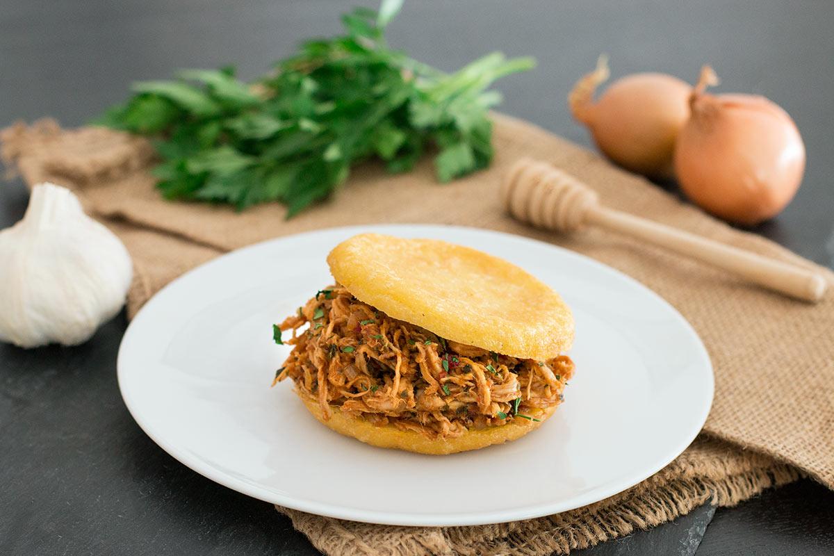 Rezeptbild: Arepa-Burger mit Pulled Chicken