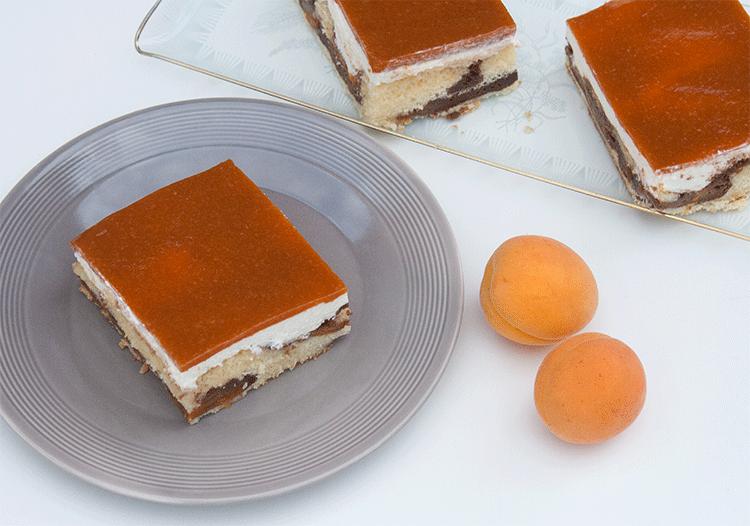Rezeptbild: Aprikosen-Blechkuchen á la Donauwelle