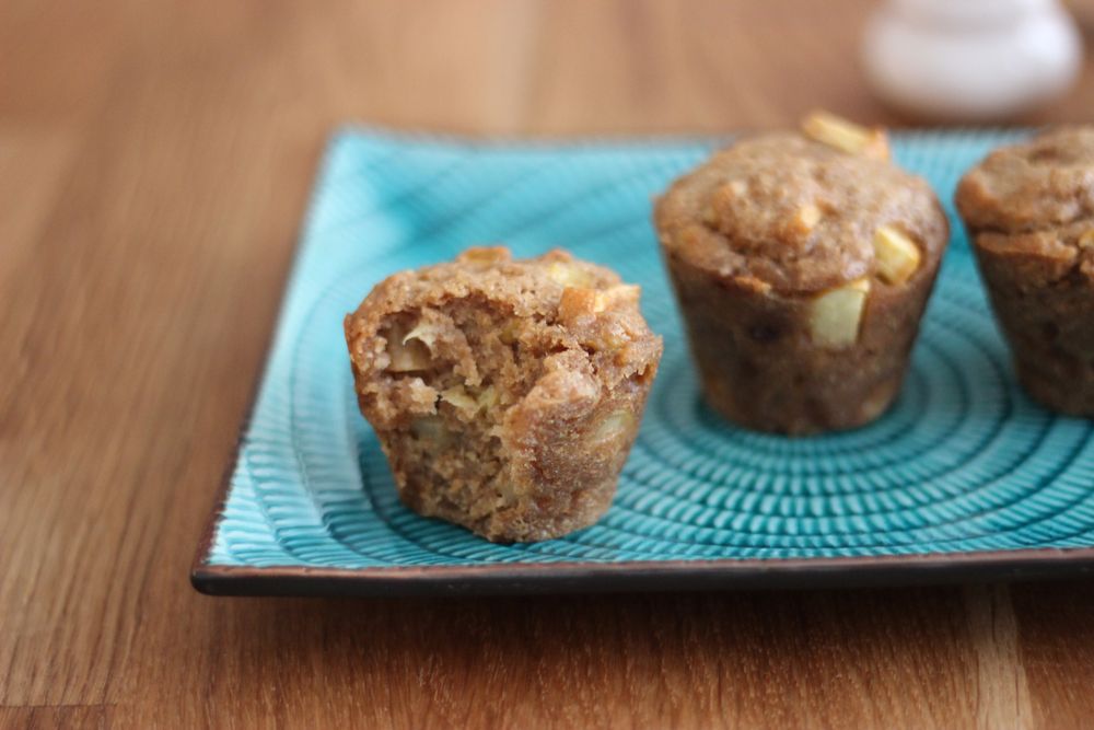Rezeptbild: Bananenmuffins mit Apfel und Joghurt